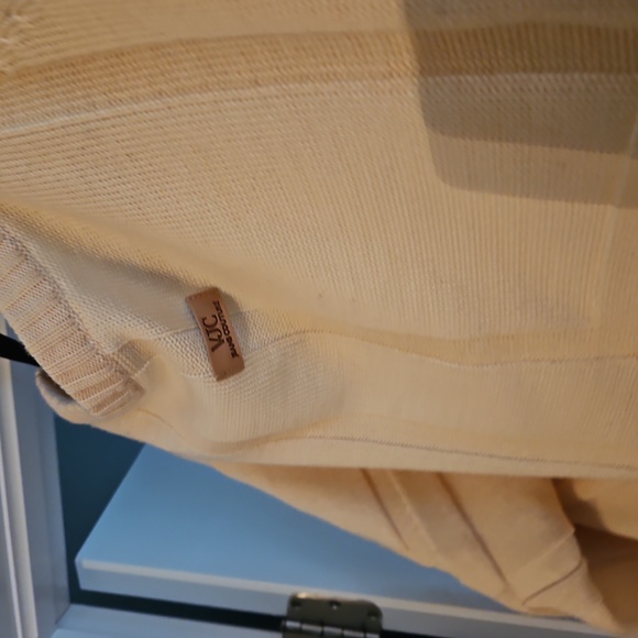 Versace Sweater - Picture 3 of 3